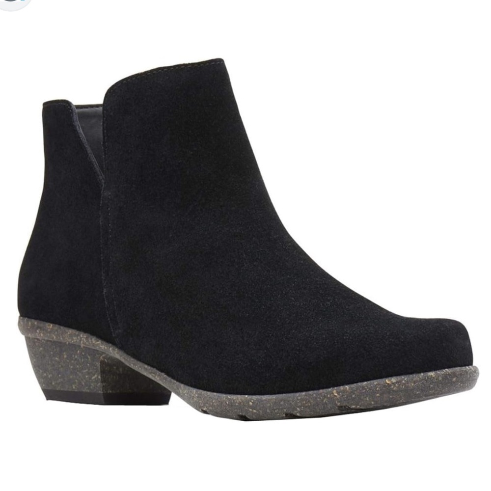 Clarks Wilrose Frost Unstructured Leather Boots black 9